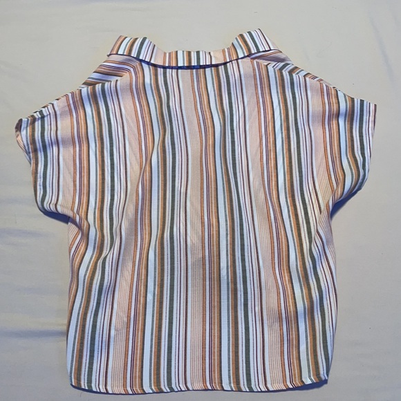 Colorful button down crop top - Picture 3 of 3